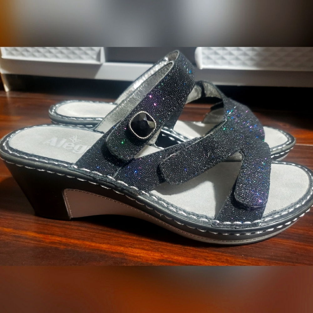 Brand New Glitter Sandals, size  (Euro size 36, US size 5.5